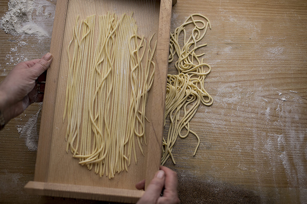 Italian Pasta Chitarra with Rolling Pin - Small