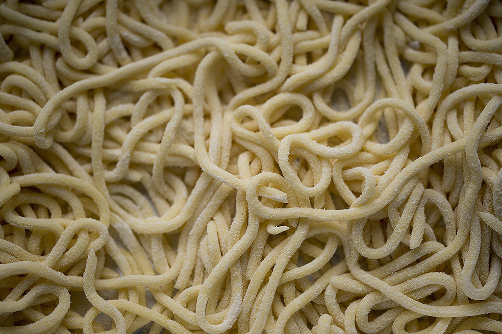 Italian Pasta Chitarra with Rolling Pin